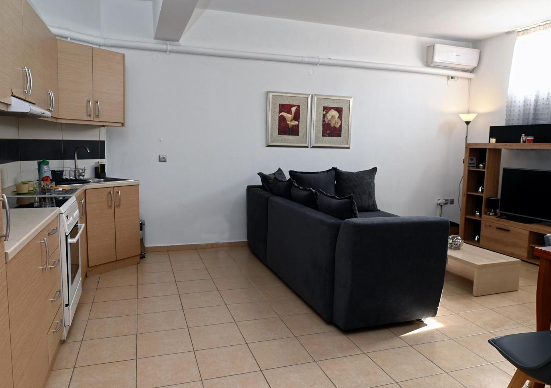 Oasis Lower Ground Floor Apartment Argos Exterior foto